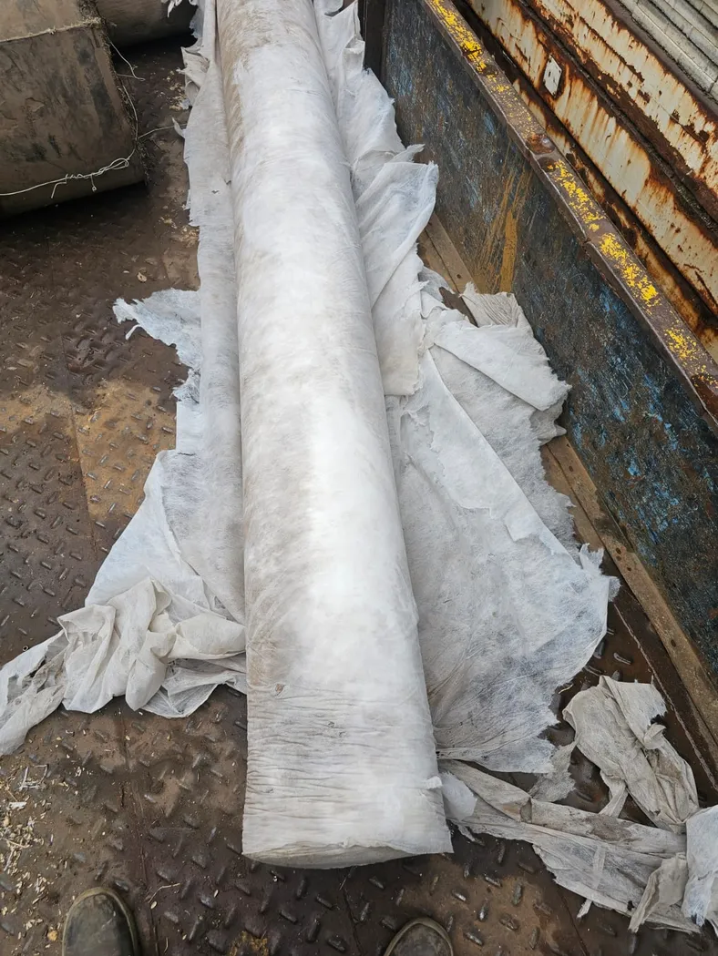 Rollo de Fieltro / Fibra Filtrante Industrial — Usado